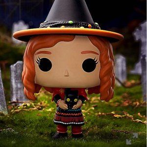 Hocus Pocus: Dani Holding Binx Funko Pop